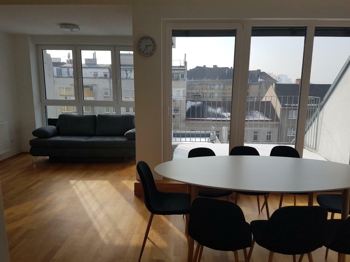 4 Beds And - Contactless Check-in Apartment *