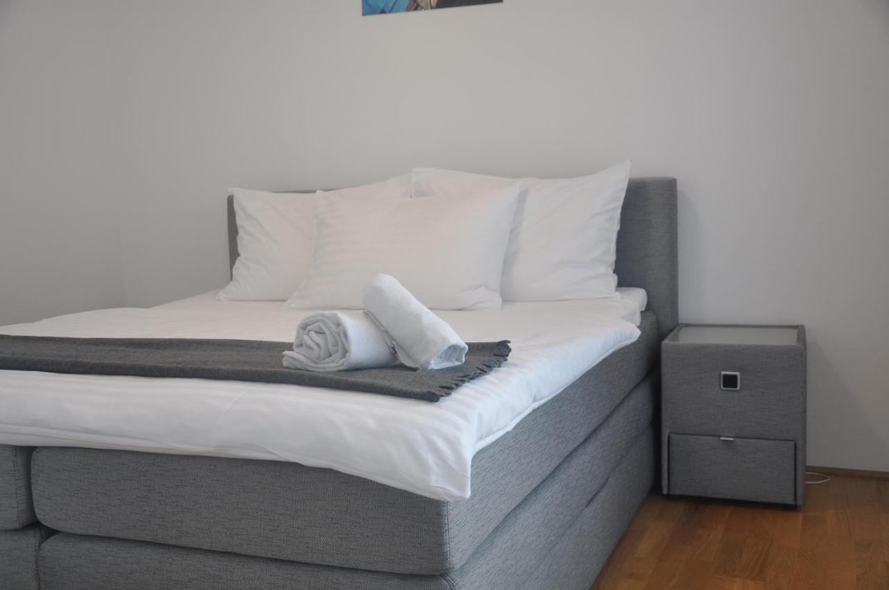 4 Beds And - Contactless Check-in Apartment *